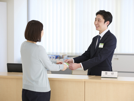 医療事務の求人なら きゃりあネット｜ニチイ学館